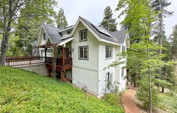 292 N Fairway, Lake Arrowhead, CA 92352