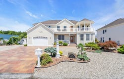 77 Tiller Drive, Waretown, NJ 08758
