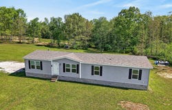 132 Treble Ln, Sparta, TN 38583
