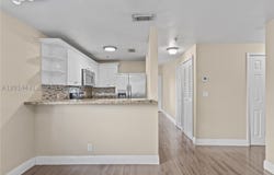 9 E 4th St, Hialeah, FL 33010