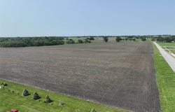 Arbor Dr, Decatur, IL 62526