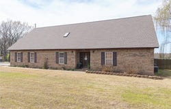 1820 Oak Grove RD, Van Buren, AR 72956