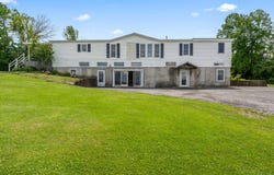 204 Devenpeck Rd, Sprakers, NY 12166