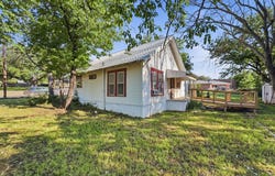908 S Rice Street, Hamilton, TX 76531