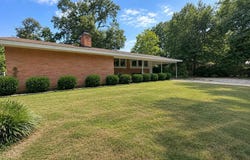 801 Caver St., Atlanta, TX 75551