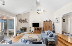 39 Spring Pond Lane, Southampton, NY 11968