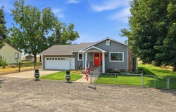 6354 Lancaster Rd, St John, WA 99171