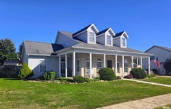1820 PARKFIELD Drive, Pekin, IL 61554