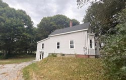 42 Maple Street, Brewer, ME 04412