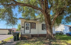 1104 W Williams Street, Danville, IL 61832