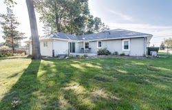 290 N 30th Street, Springfield, MI 49037