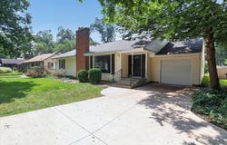 227 Devonshire Drive, South Bend, IN 46615-3105