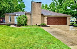 409 April Av., Carmi, IL 62821