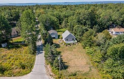 5 Dodge Point Road, Tremont, ME 04674