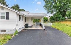 3458 Hilton Village Loop, Pulaski, VA 24301