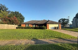 164 Fox Run Circle, Jenks, OK 74037