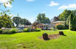 2561 Fallview Street NW, Uniontown, OH 44685