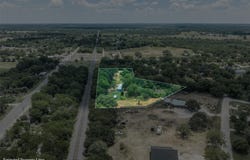 80 Packard Dr, Dale, TX 78616
