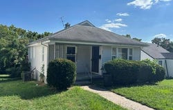 3621 E 46TH Terrace, Kansas City, MO 64130