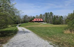 180 McJunkin Rd, Tellico Plains, TN 37385