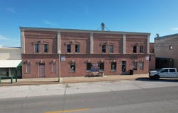 23 W Olive Street, Aurora, MO 65605