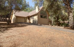 12856 Mueller Dr, Groveland, CA 95321