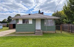 2812 19TH Ave, ForestGrove, OR 97116