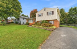 202 Monterey Ave NE, Roanoke, VA 24012