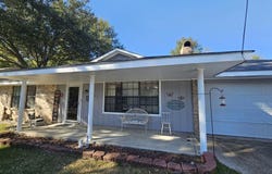 2404 Laura Dr, Picayune, MS 39466