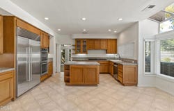 32 Golden Glen Drive, Simi Valley, CA 93065