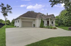 378 E Deerpath Road, Wood Dale, IL 60191