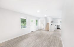 33 Allamuchy Trl, Byram Twp., NJ 07821-3102