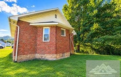 164 Fond St, ROCK, WV 24747
