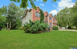 254 Wilson Avenue, Paramus, NJ 07652