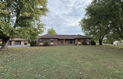 3872 S 110th Road, Bolivar, MO 65613