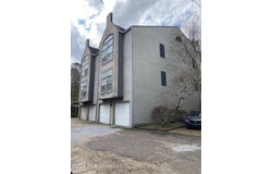 1313 Roxbury Court, Jackson, MS 39211