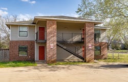 892 W Vanderbilt, Stephenville, TX 76401
