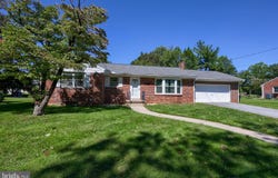 42 OAK Lane, STEVENS, PA 17578
