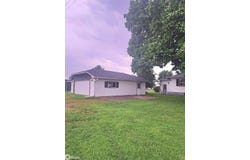 2105 N E Avenue, Lovilia, IA 50150