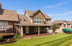 1027 Blackthorne Dr, Penn Twp, PA 15644