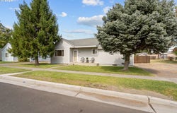 647 E HURLBURT Ave, Hermiston, OR 97838