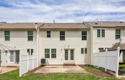 284 Broadstone Dr, Mars, PA 16046