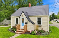 207 E EDISON STREET, Marshfield, WI 54449