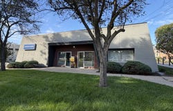 402 2nd Avenue, Sterling, IL 61081