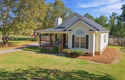 865 Hermitage Pond Road, Camden, SC 29020