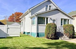 2113 E 10th Avenue, Hibbing, MN 55746