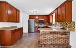 5717 Meadowview Drive, Moss Point, MS 39562