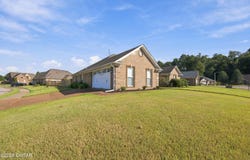 8 Reflection Cove, Jackson, TN 38305