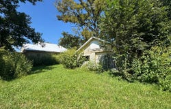 707 Grant St, Spickard, MO 64679