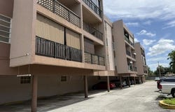 1900 W 68th Street, Hialeah, FL 33014